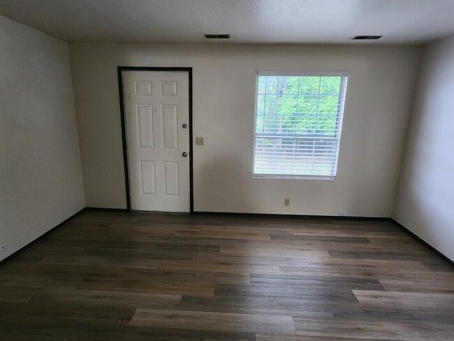 Building Photo - 5610 S 1300 E
