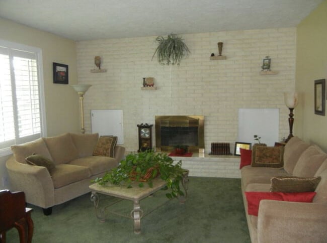 Building Photo - 2051 Hughes Dr
