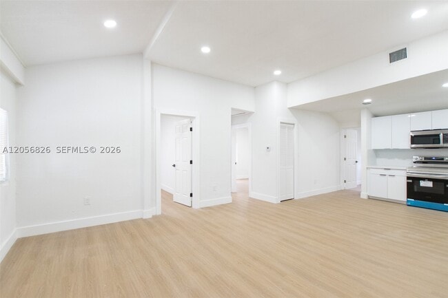 Building Photo - 2324 NW 14th Ave