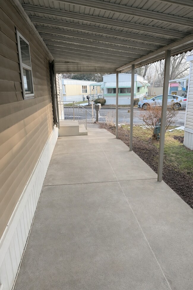 Foto del edificio - 145 Terri Dr