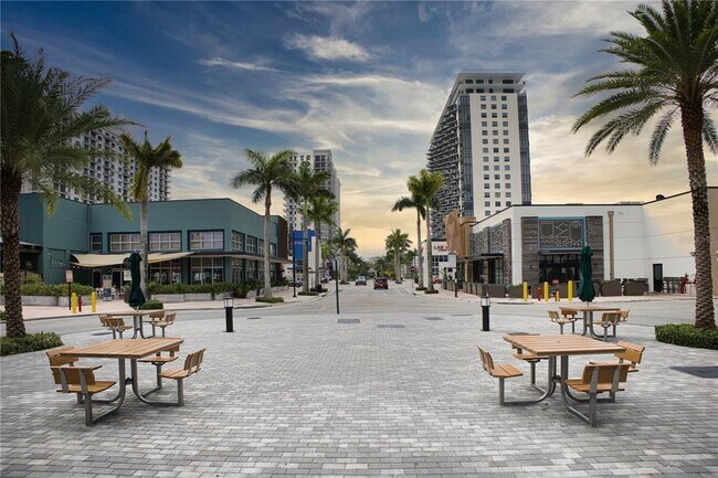 Foto del edificio - 5300 NW 85th Ave