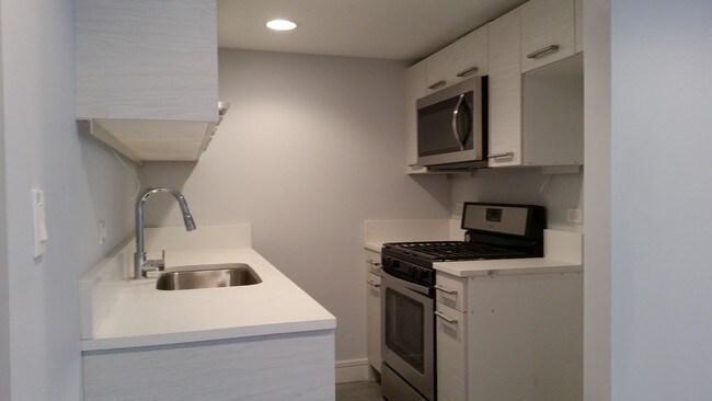 Foto del edificio - 2914 N Allen Ave