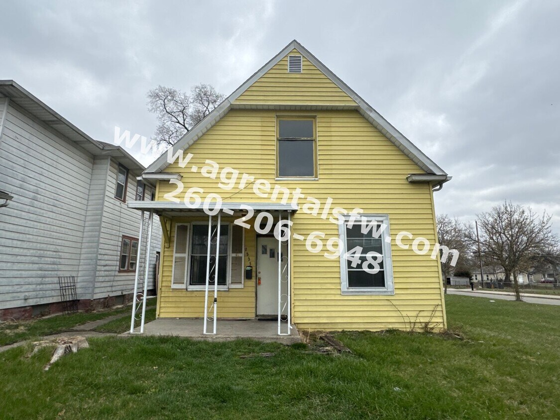 Primary Photo - 4 Bedroom House - Section 8 Ok!