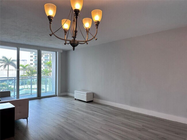 Foto del edificio - 3001 S Ocean Dr