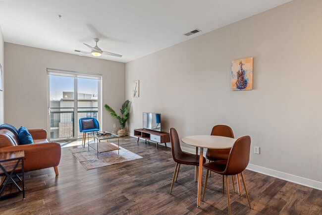 Building Photo - 501n N New Jersey St