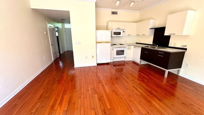 Building Photo - The Lofts - Move in Special!