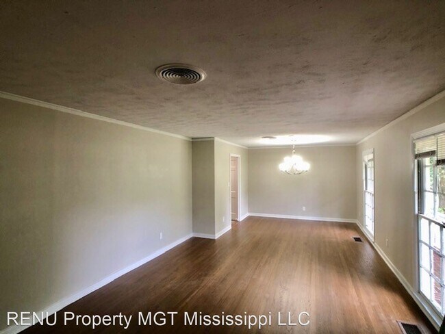 Foto del edificio - 3 br, 2 bath House - 1006 Fairfax Cir
