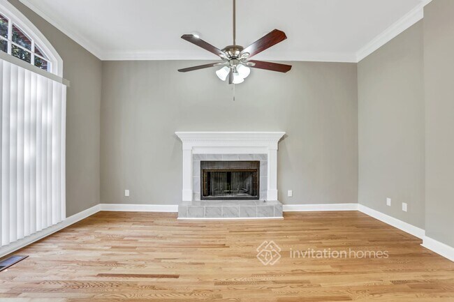 Building Photo - 560 Laurel Wood Ct