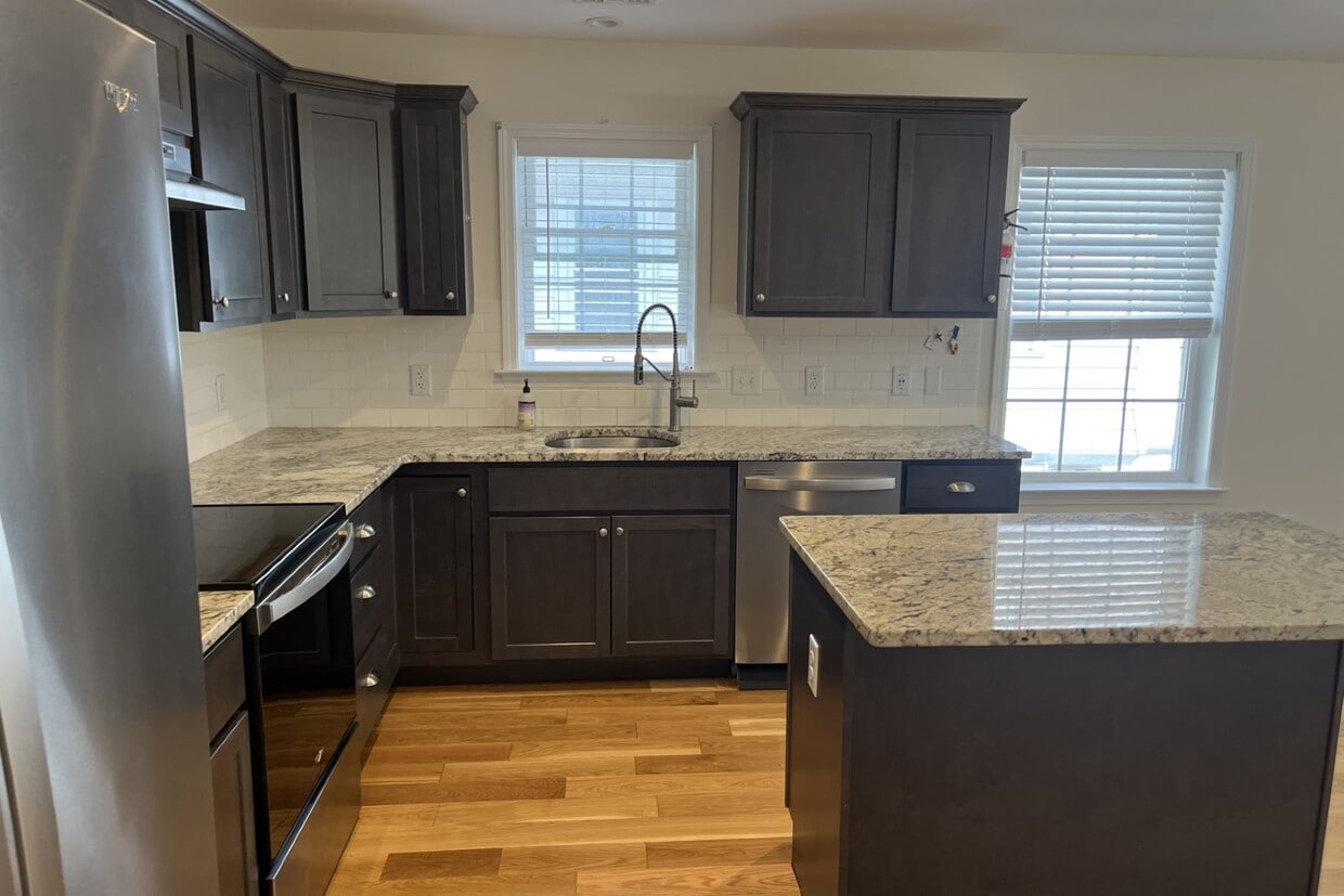 Primary Photo - 29 Park Ave