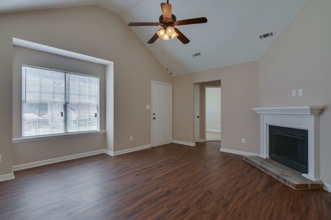 Building Photo - 2213 Birnam Pl