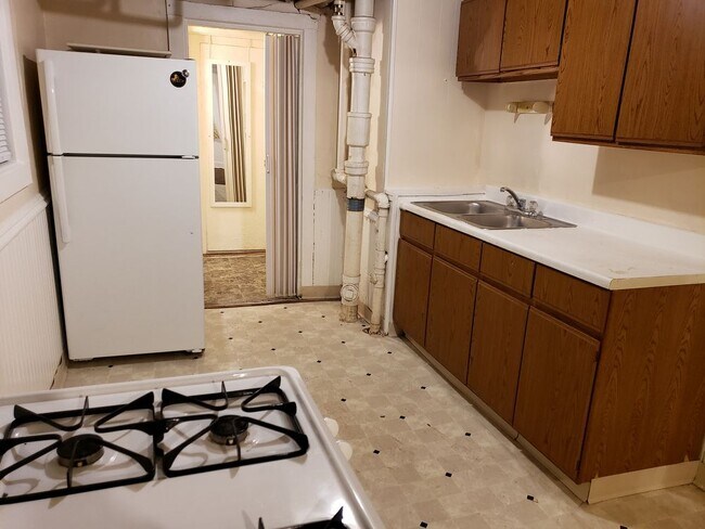 Foto del edificio - 746A S. 38th Street - 1 Bedroom Lower