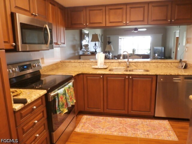 Foto del edificio - 12191 Kelly Sands Way