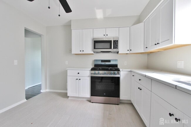 Building Photo - 516 Hamilton Blvd