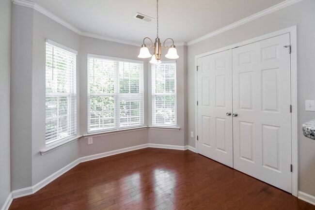 Foto del edificio - 409 Pyracantha Dr