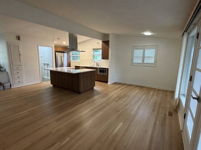 Foto del edificio - 878 Brooklawn Dr