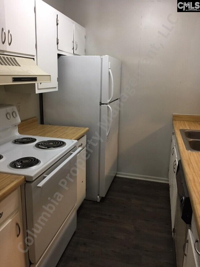 Foto del edificio - 9413 Martindale Rd