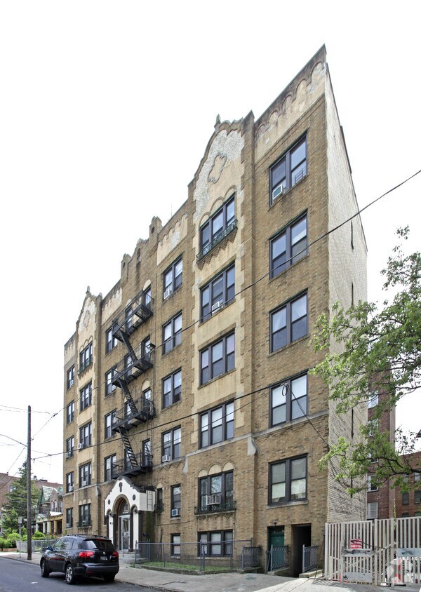 Primary Photo - 115 Fairview Ave