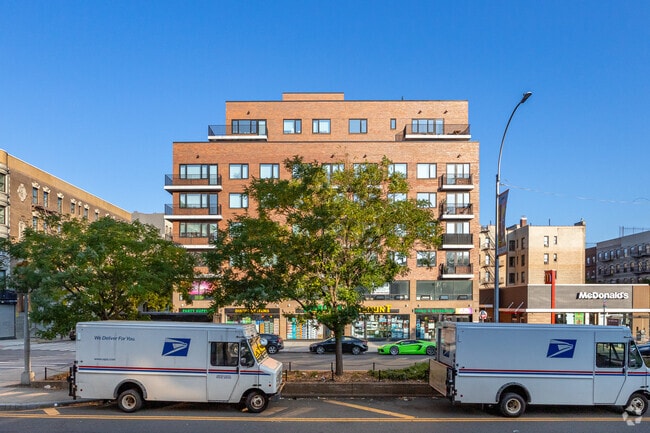 Building Photo - 70 W 139th St