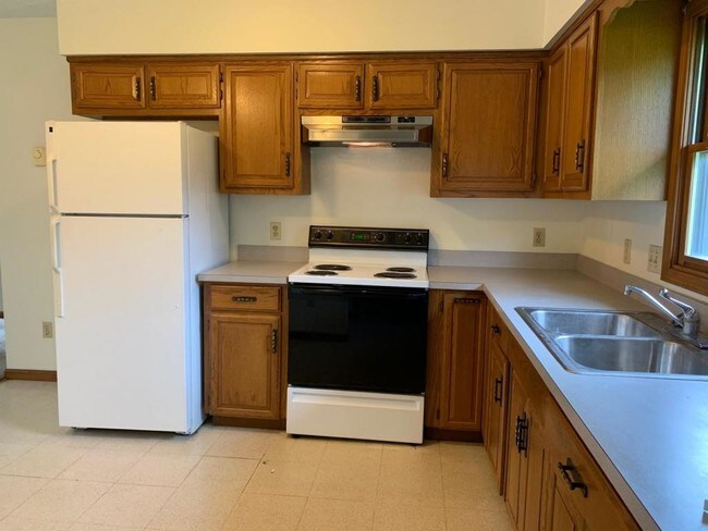 Foto del edificio - 4761 Sandy Lake Rd, Rootstown, OH 44272