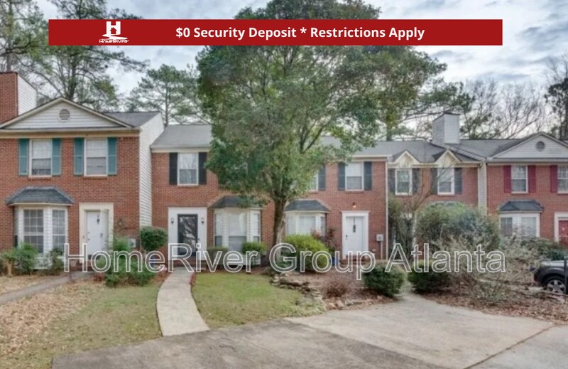 Foto principal - 2951 Lexington Trace Dr
