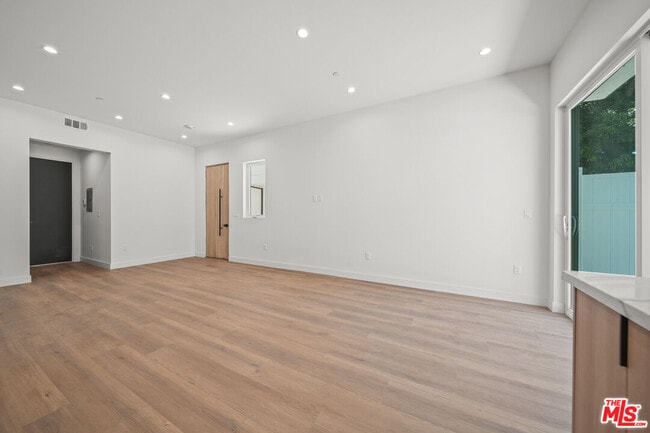 Building Photo - 11315 Huston St