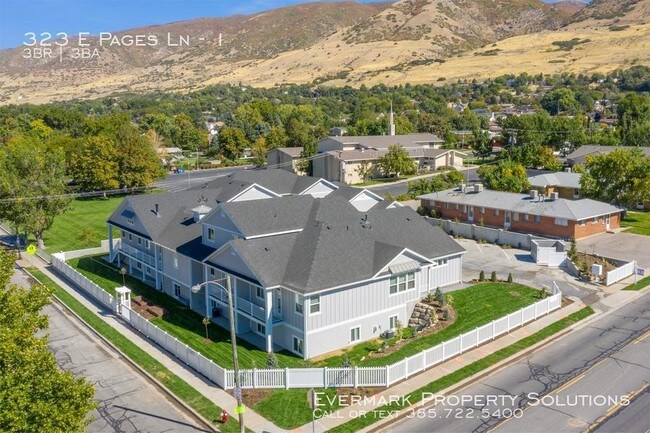 Building Photo - 323 E Pages Ln