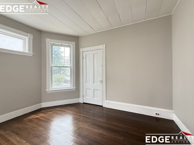 Building Photo - 46 Cushman Rd