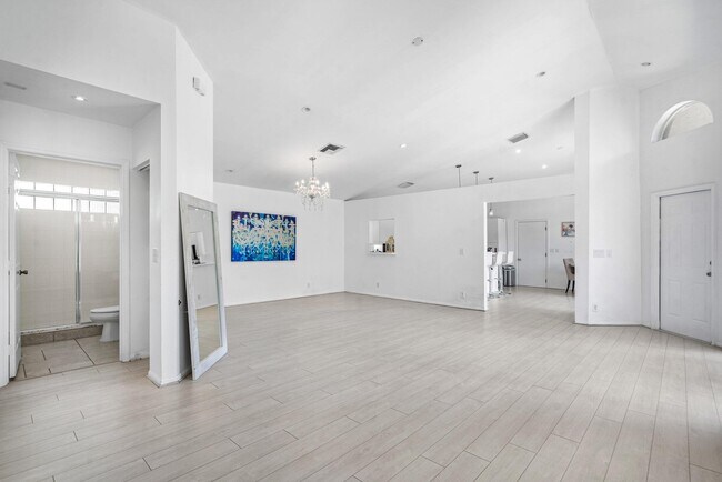 Foto del edificio - 790 Clearbrook Park Cir