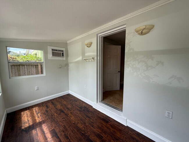 Foto del edificio - 1 Bedroom 1 Bathroom with WD
