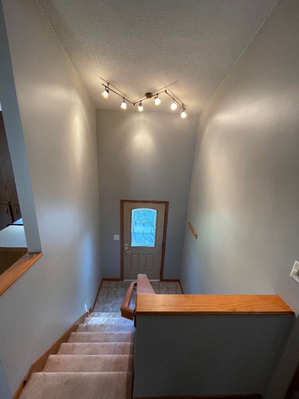 Building Photo - 6407 Carpenter Ave