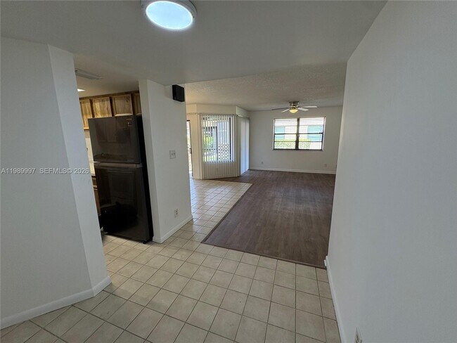 Foto del edificio - 8444 Shadow Ct