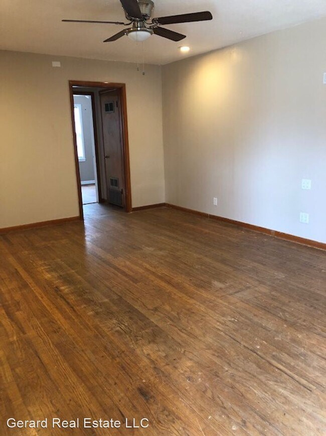 Building Photo - 2 br, 1 bath House - 610 Westview