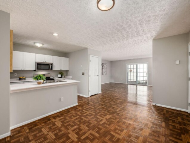 Foto del edificio - 4680 Athalia Dr