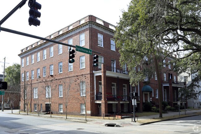 Foto del edificio - 105 W Oglethorpe Ave