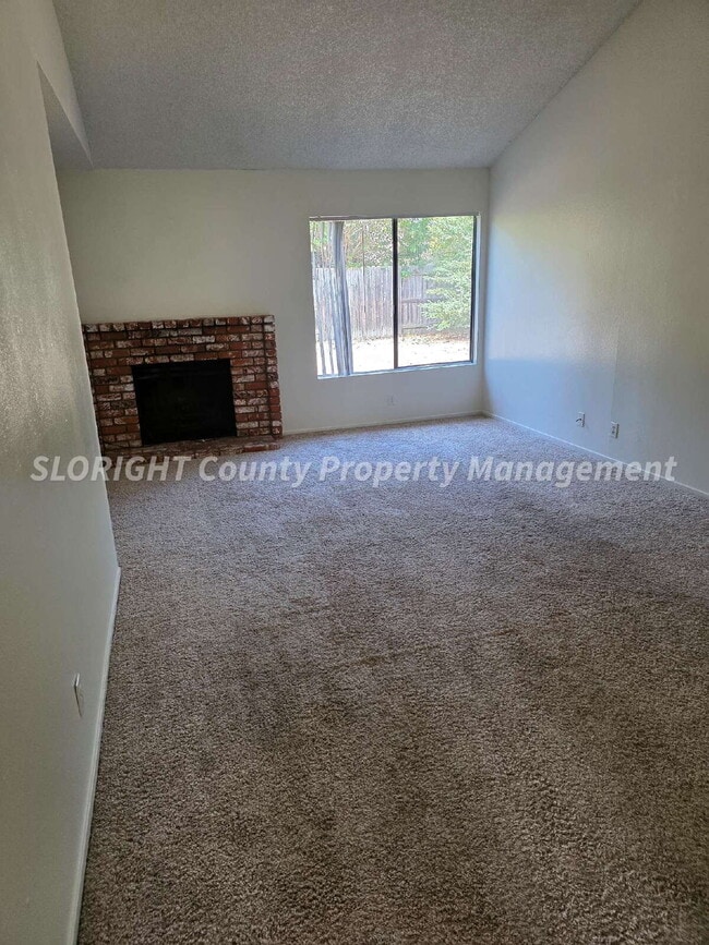 Building Photo - 1388 Cavalier Ln