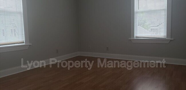 Building Photo - 18 Verdun St