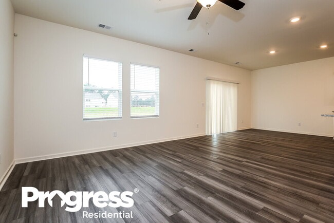 Building Photo - 811 Hydra Ln