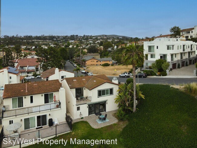 Foto del edificio - 2 br, 2.5 bath House - 7541 Jerez Ct