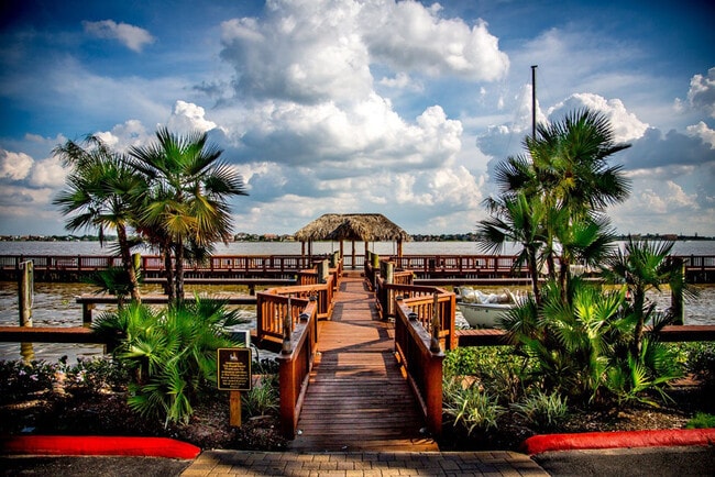 Building Photo - Dwell at Clear Lake