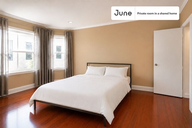Building Photo - Room in Shared 6 bed/2 bath home