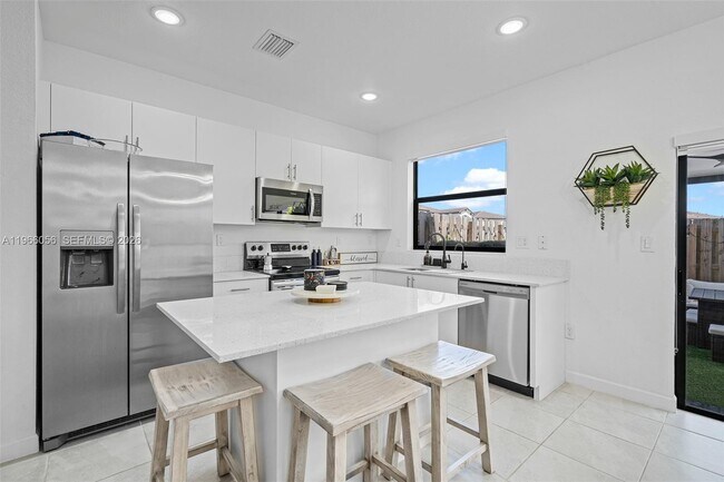 Foto del edificio - 9941 SW 231st Ln