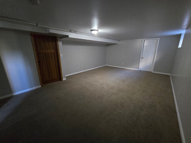 Foto del edificio - 1401-1403 Parkview Ln NE