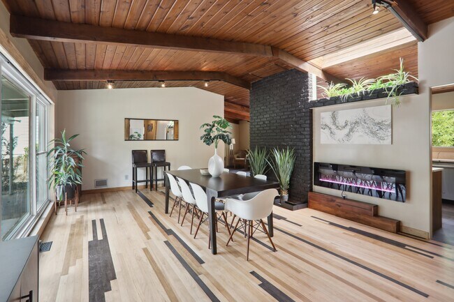 Foto del edificio - 2445 Cove Cir NE