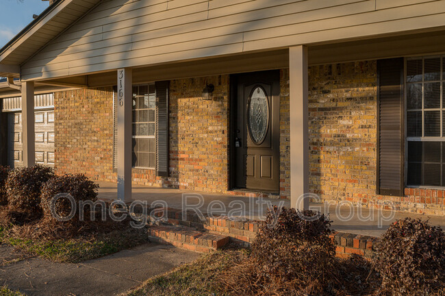 Building Photo - 3166 Jenkins Cir S