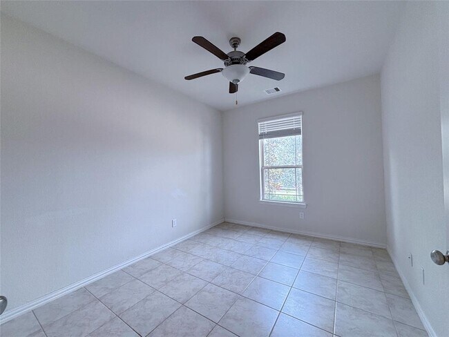 Foto del edificio - 30315 Aster Brook Dr