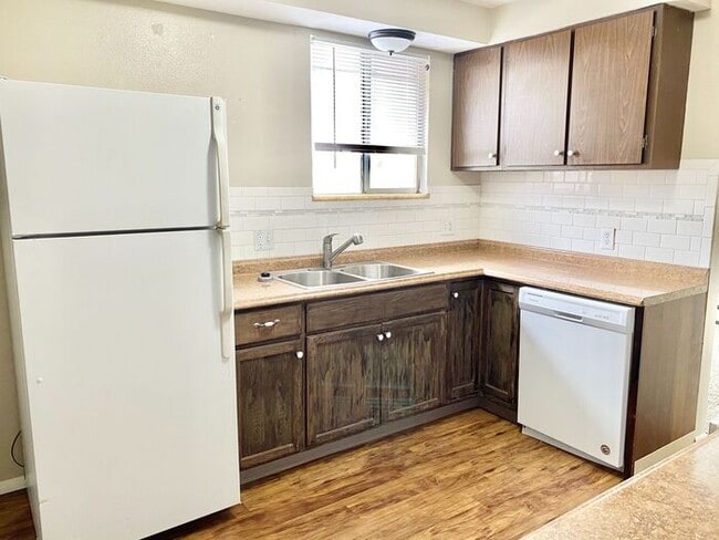Building Photo - Move in specials - Pick One - 1st month free or $100 off monthly rent. Flexible lease terms are a...