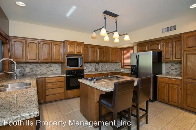 Building Photo - 2 br, 2.5 bath House - 195 Devils Kitchen