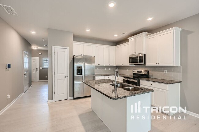 Foto del edificio - 4954 Lower Elm St