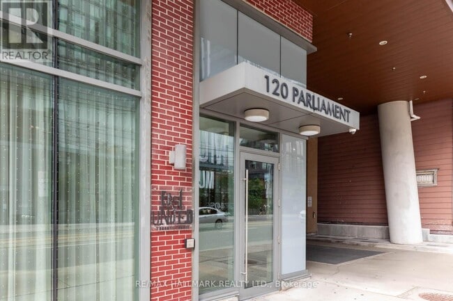 Building Photo - 120-1120 Parliament St