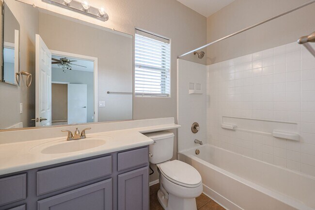 Building Photo - 4 bed, 3.5 bath house in Stetson Valley, Phoenix